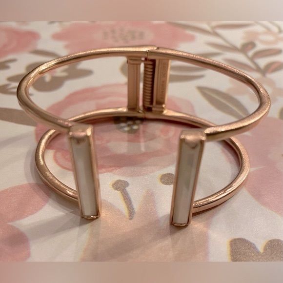 NWOT *KENDRA SCOTT* Color Bar *LUCY* Cuff Bracelet … *ROSE GOLD•MOTHER of PEARL* - Picture 2 of 3